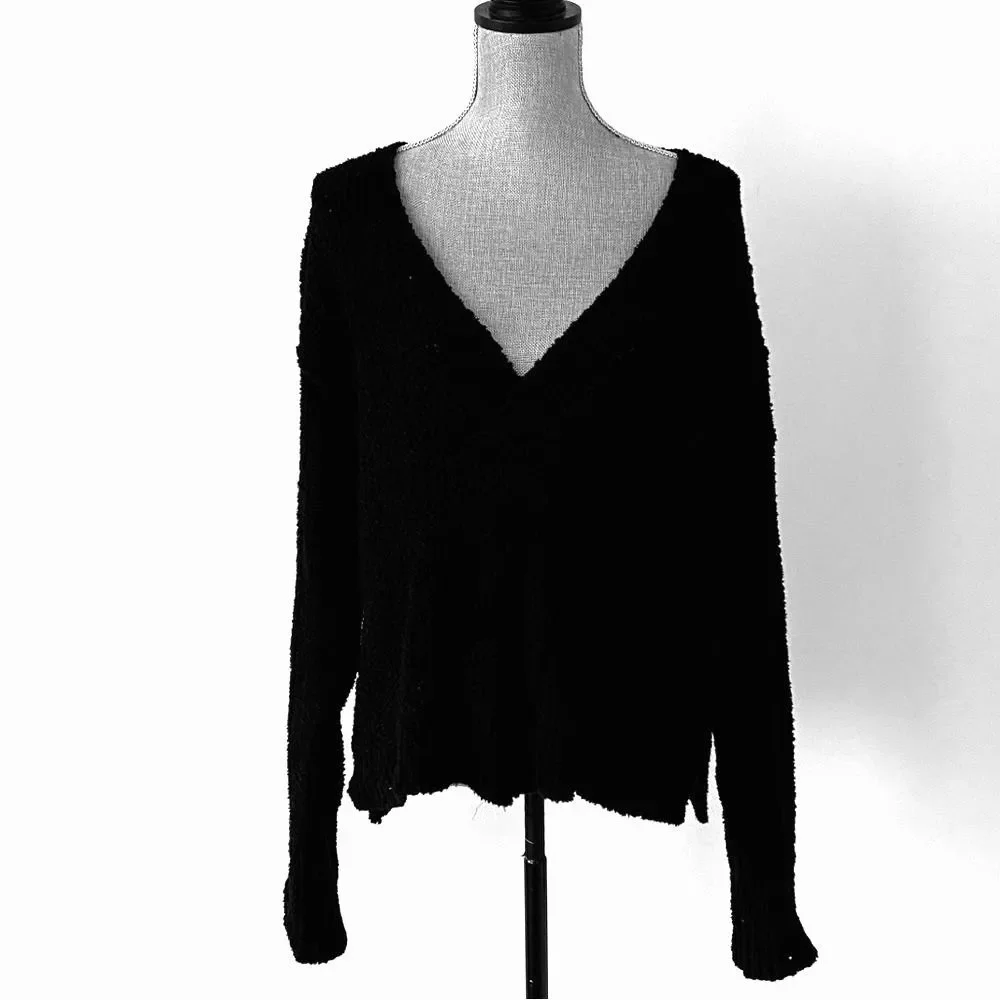 Free People Coco V-Neck Twist Detail Knit Sweater Black Sz M Cozy Urban Chic